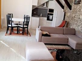 Appartement 1chambre et 1salon，位于Cepoy的酒店