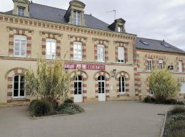 Hotel l'Entracte，位于Saint-Paul-du-Bois的酒店