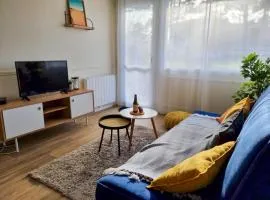 La Cabane aux Ecureuils Appart à 500m de la plage Forêt