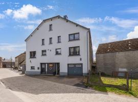 Cozy holiday home in Gedinne in the heart of the Ardennes，位于热迪恩的酒店