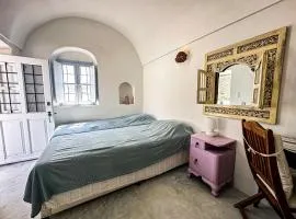 joseph X Traditional House in Castle - Double Room