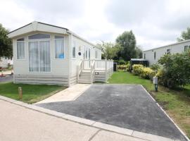 Countryside Holiday Park by the River nr Canterbury (Pet-Friendly)，位于坎特伯雷的酒店