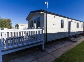 Brilliant 8 Berth Caravan At Southview Holiday Park In Skegness Ref 33005ml