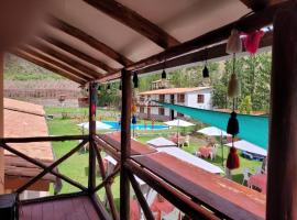 Santa lucia club campestre，位于Lucre的酒店