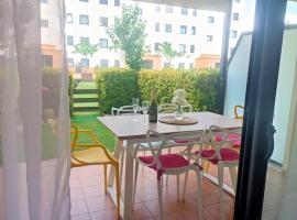 Apartamento en primera linea de Mar，位于罗萨斯的家庭/亲子酒店