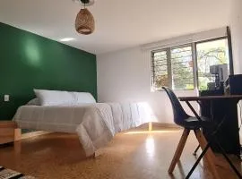 Habitación privada en el Poblado. Lo mejor de Medellín muy cerca