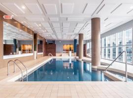Warwick Le Crystal - Montr&eacute;al，位于蒙特利尔的Spa酒店