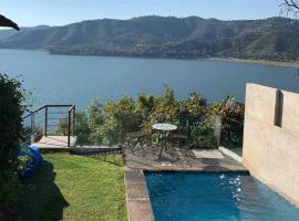 the best view in Valle de Bravo，位于巴耶德布拉沃的酒店