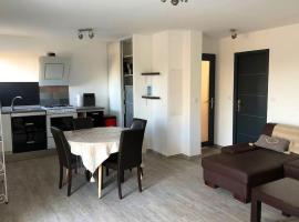 U Primu Appartement spacieux au calme Aléria，位于阿莱里亚的酒店