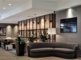 Delta Hotels by Marriott Kamloops，位于坎卢普斯Huser Triple Chair Lift附近的酒店