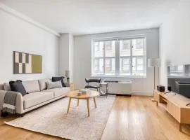 FiDi Jr 1br w gym lounge nr Wall Street NYC-1136