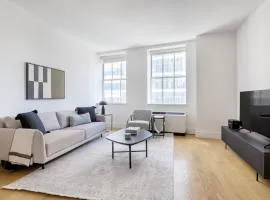 FiDi 1br w lounge gym nr Freedom Tower NYC-1138
