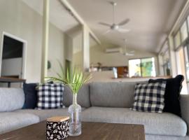 Nolan garden house in whitfield，位于Stratford的酒店