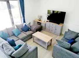 2 Challacombe - Luxury Apartment at Byron Woolacombe, only 4 minute walk to Woolacombe Beach!