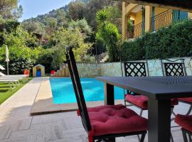 COSY COTTAGE 9 min above Monaco，位于拉蒂尔比耶的住宿加早餐旅馆