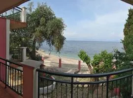科孚岛太阳海边公寓酒店