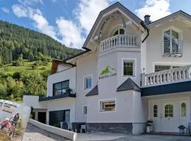 Mountain Living Ski-in & Ski out Silvretta Sommer Card Including