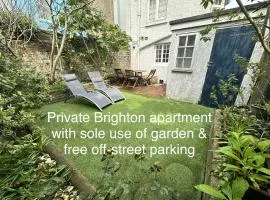 Amazing Apartment, Private Garden, Off Street Parking