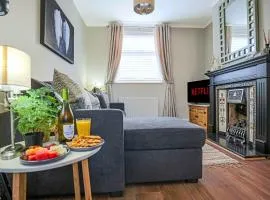 Host & Stay - Newington Road