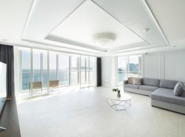 Pale De Cz Condo