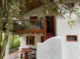 Casa Museo - Naturaleza y Tradición，位于奥塔瓦洛的山林小屋