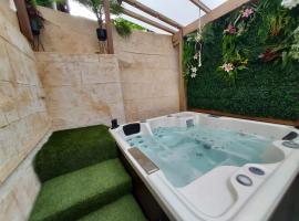 suite spa jacuzzi tout confort，位于Beaumont-sur-Oise的酒店