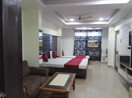 Dayal Hotel，位于勒克瑙Chaudhary Charan Singh International Airport - LKO附近的酒店