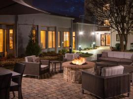 Courtyard by Marriott Nashville Airport，位于纳什维尔的酒店