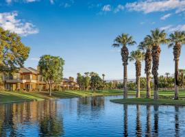 万豪沙漠泉别墅酒店，位于棕榈荒漠的高尔夫酒店