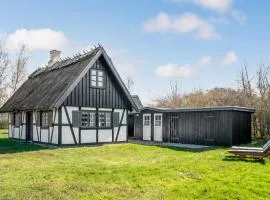 Gorgeous Home In Asnæs With Wifi