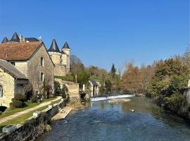 Happiness Verteuil sur Charente，位于Verteuil-sur-Charente的酒店