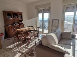 Appartement Spadafora - 50m de la plage，位于斯帕达福拉的酒店