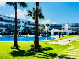 luxury apartments-Blanca beach，位于西迪拉哈尔的酒店
