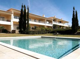 Panorama Apartment Sagres *Pool*，位于萨格里什的公寓