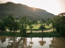 Phubachiang Golf and Resort Pakse，位于巴色的度假村