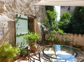 17th Century town house in Forcalquier centre