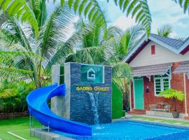 Gading Chalet，位于瓜拉丁加奴的带泳池的酒店