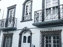 Colégio 86，位于蓬塔德尔加达的自助式住宿