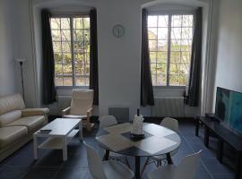 O'Couvent - Appartement 87m2 - 4 chambres - A511，位于萨兰莱班的公寓