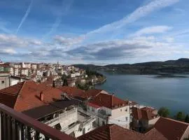 DeLuxe View Kastoria - city center apartment