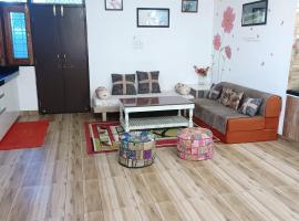 Gokul Niwas Home Stay Three，位于乌代浦的酒店