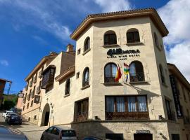 4US RIOJA WINE HOTEL，位于塞尼塞罗的酒店