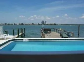 Paradise Lane-Dolphin View-On the Intercostal
