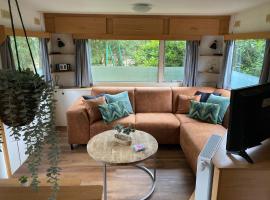 Vakantiepark de zanderij，位于福尔特赫伊曾的酒店