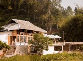 Le Chalet Homestay