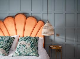 The Seelies - Luxury Aparthotel - By The House of Danu，位于金尤西的酒店