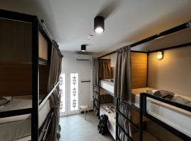 The Freedom Club Hostel KL，位于吉隆坡Greenbox KTV Kuala Lumpur附近的酒店