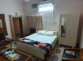 Double Deluxe room at Bani Park Cottage
