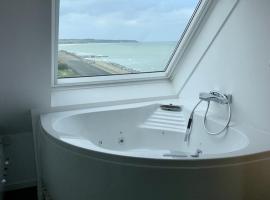 DUPLEX AVEC JACUZZI vue imprenable sur la baie de Wissant，位于维桑的酒店