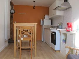 POLIGNY : appartement refait à neuf !，位于波利尼的低价酒店